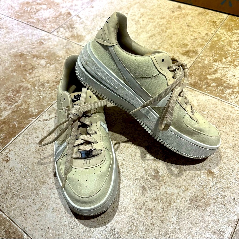 Nike air force 1 platform sneakers